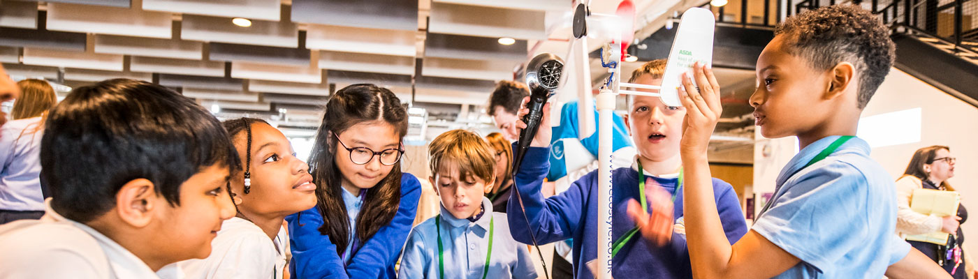 Pupils sharing science as part of the Great Science Share for Schools